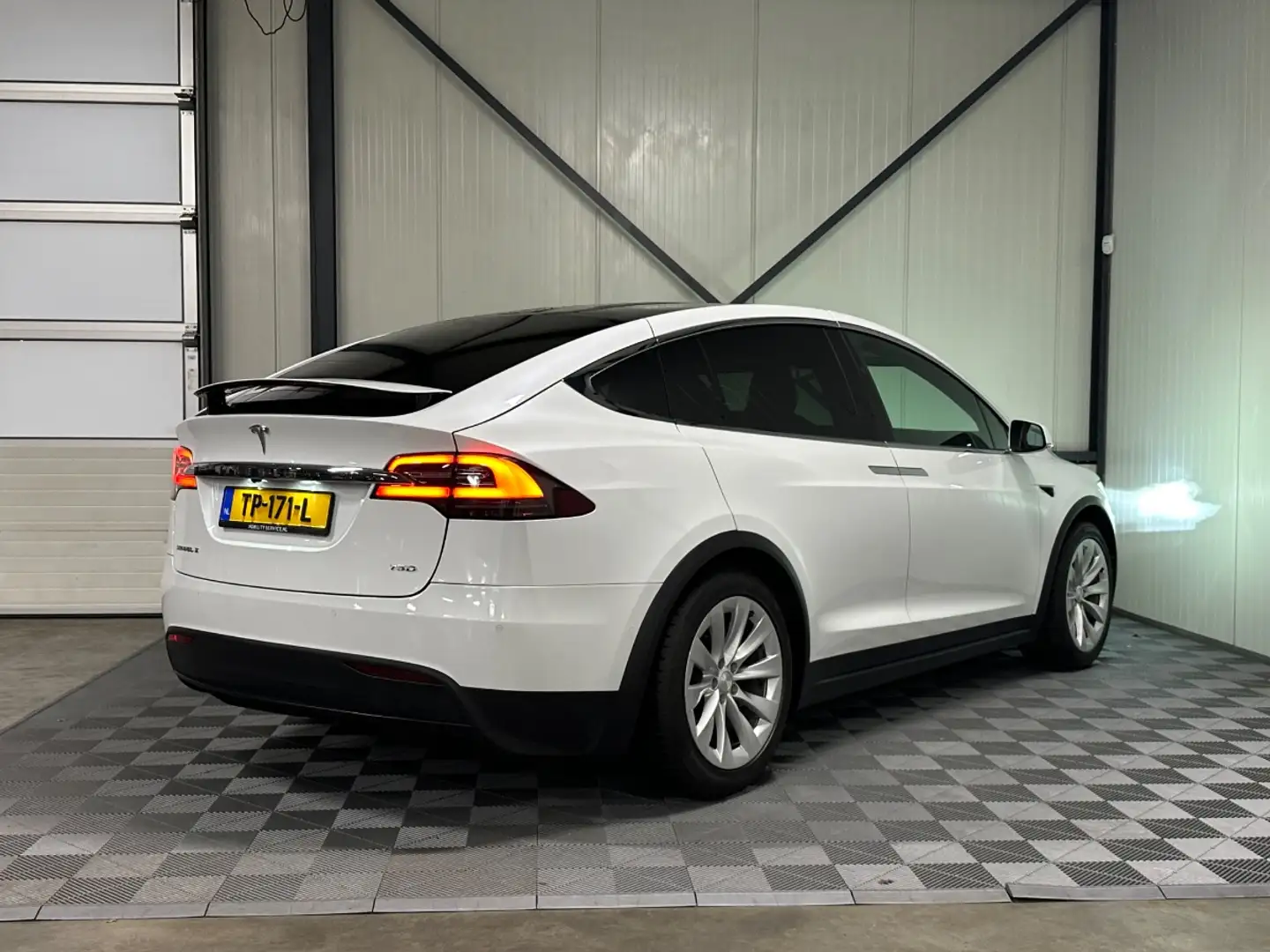 Tesla Model X 75D | SoH 87% | Base | Pano | Enhanced AutoPilot Wit - 2