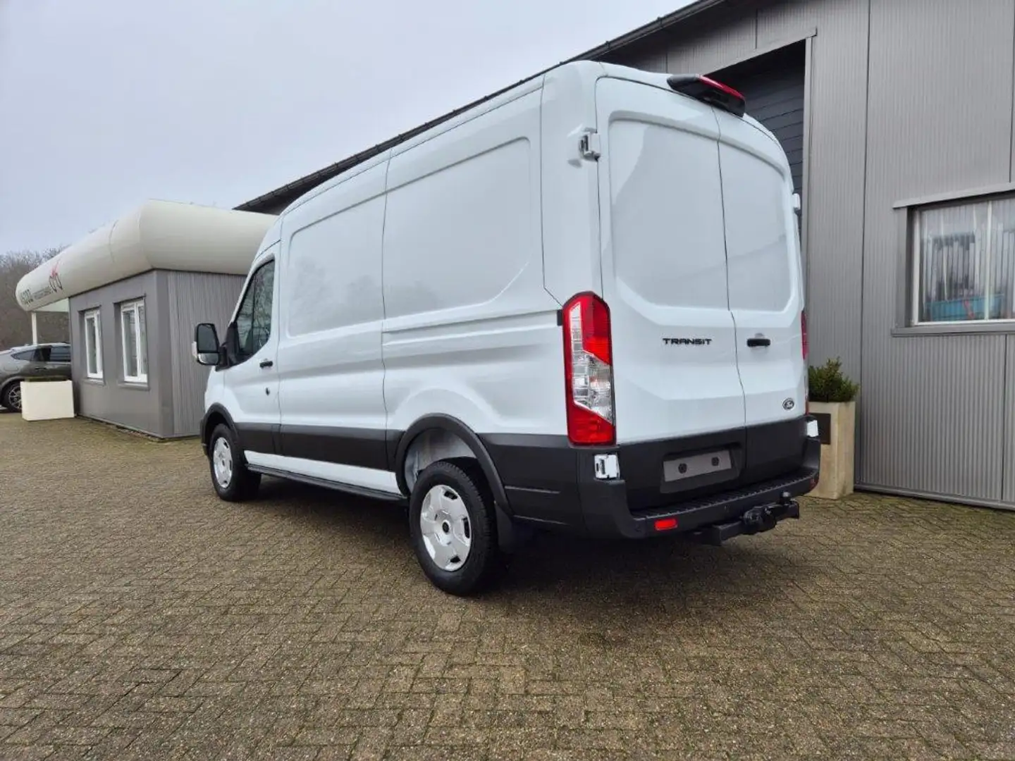 Ford Transit L2H2 2.0 TDCi 350 Trend Navi*AHK*Kamera Bílá - 2