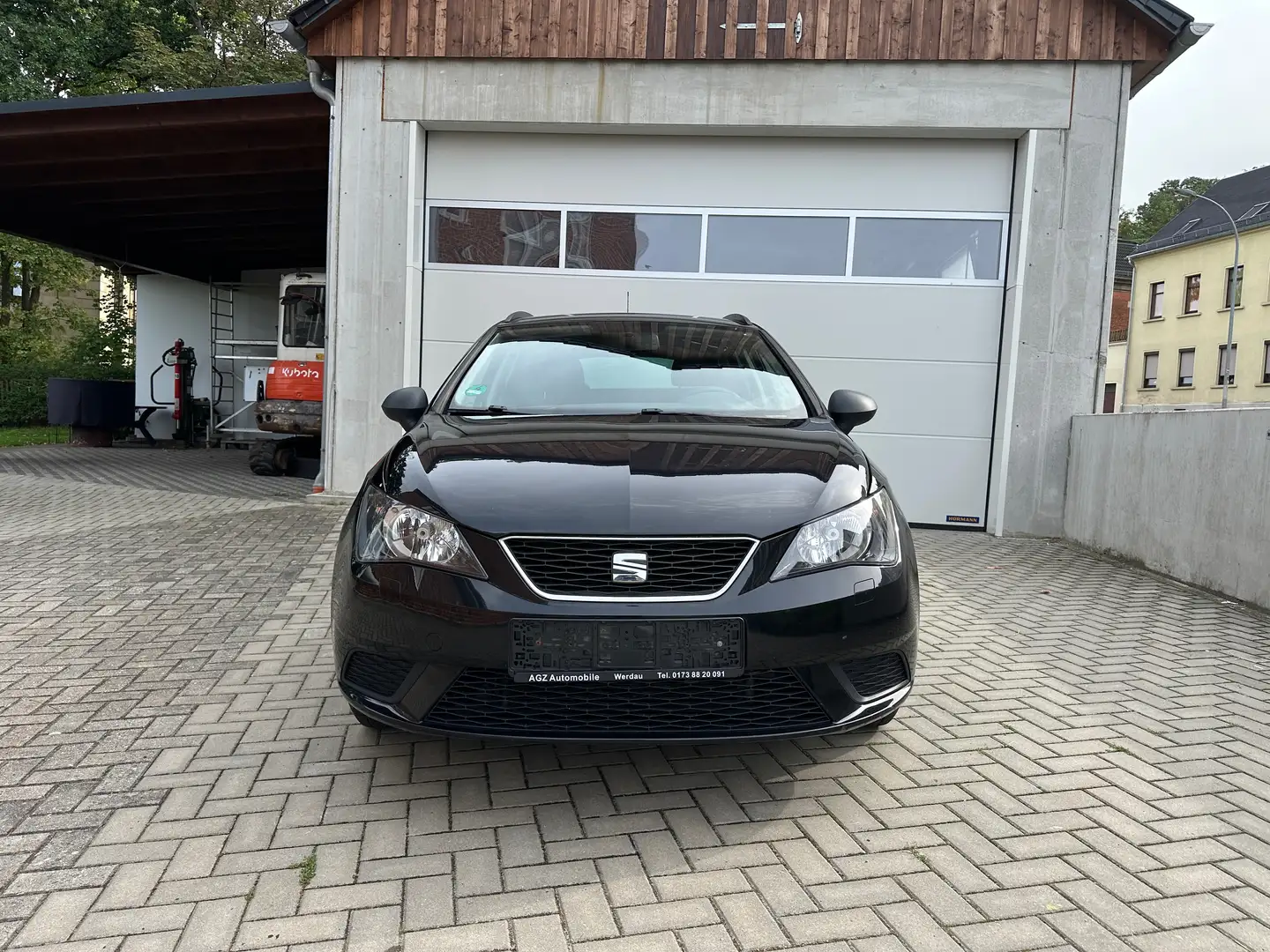 SEAT Ibiza Reference Salsa Schwarz - 2