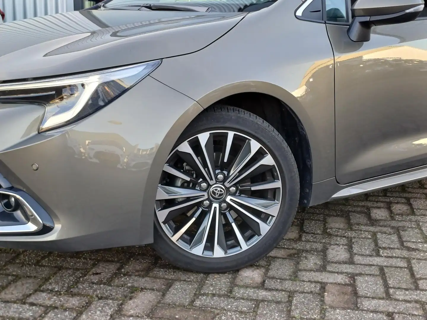 Toyota Corolla Touring Sports 1.8 Hybrid First Edition Verde - 2