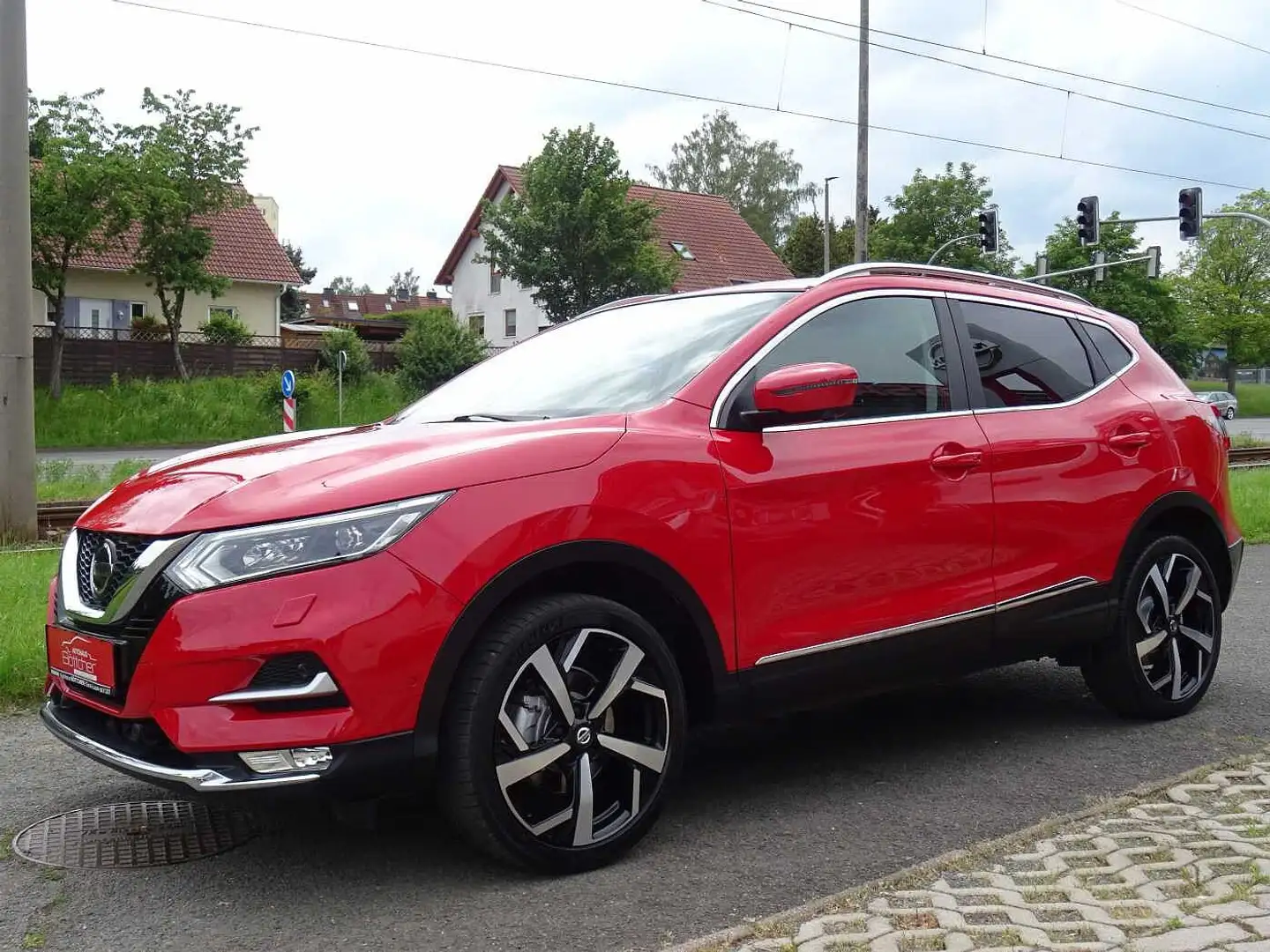 Nissan Qashqai 1.3 DIG-T TEKNA Rot - 2