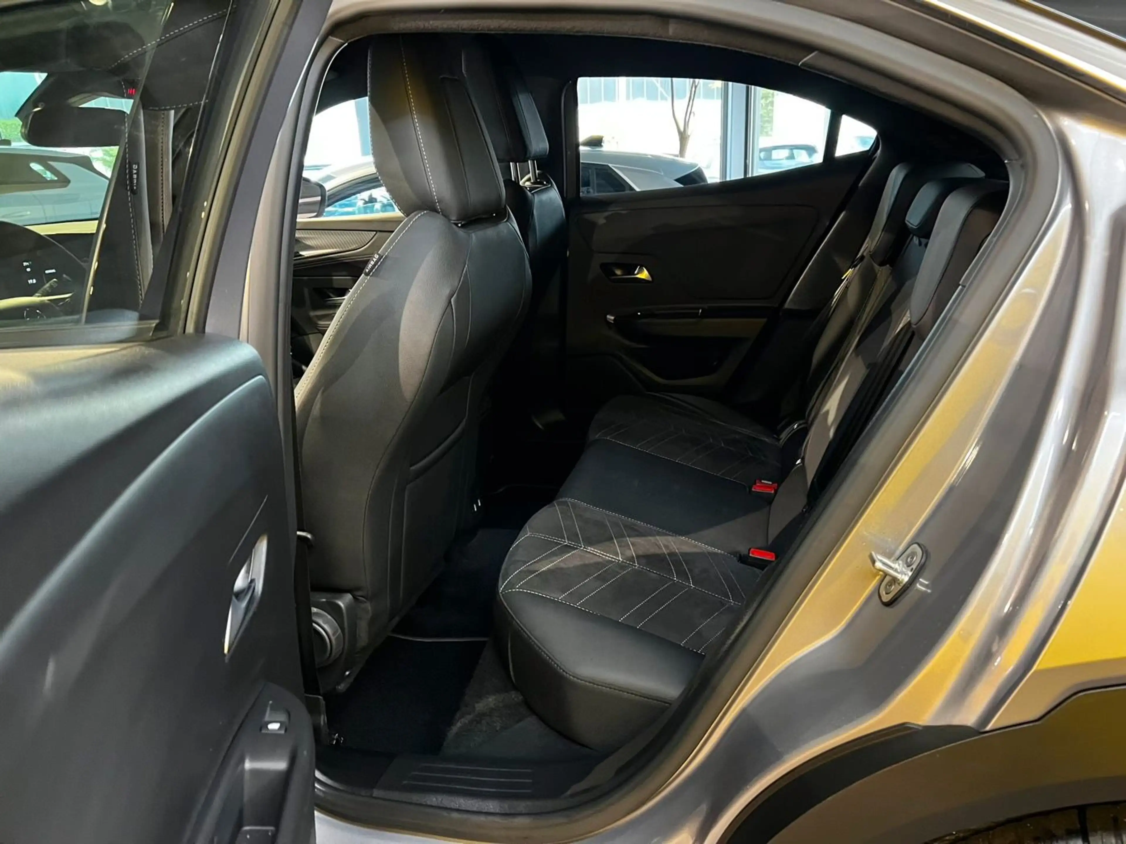 Opel Mokka-E Ultimate - S/LHZ | RFK | ACC | 3-phasig — photo 10