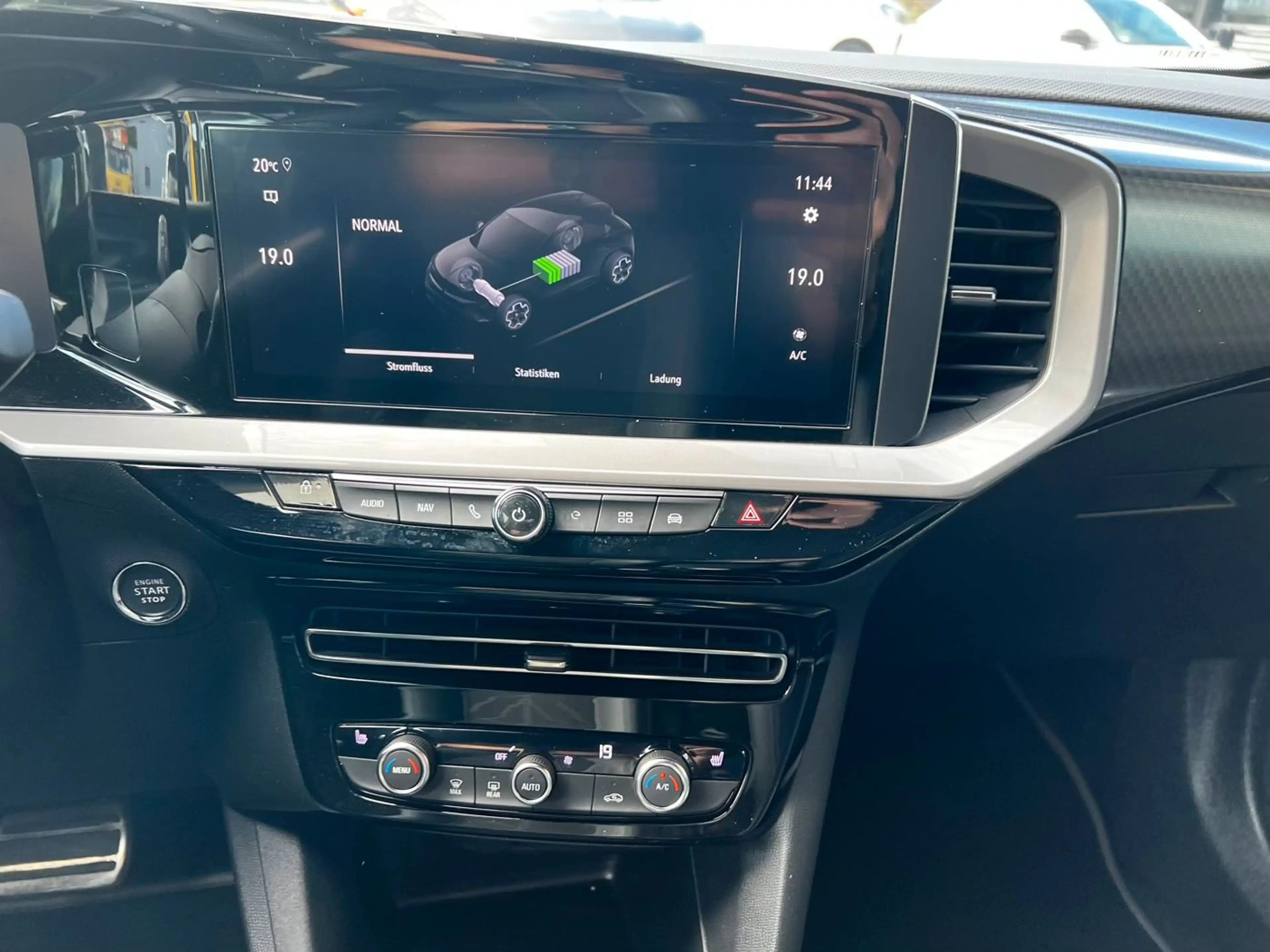 Opel Mokka-E Ultimate - S/LHZ | RFK | ACC | 3-phasig — photo 14