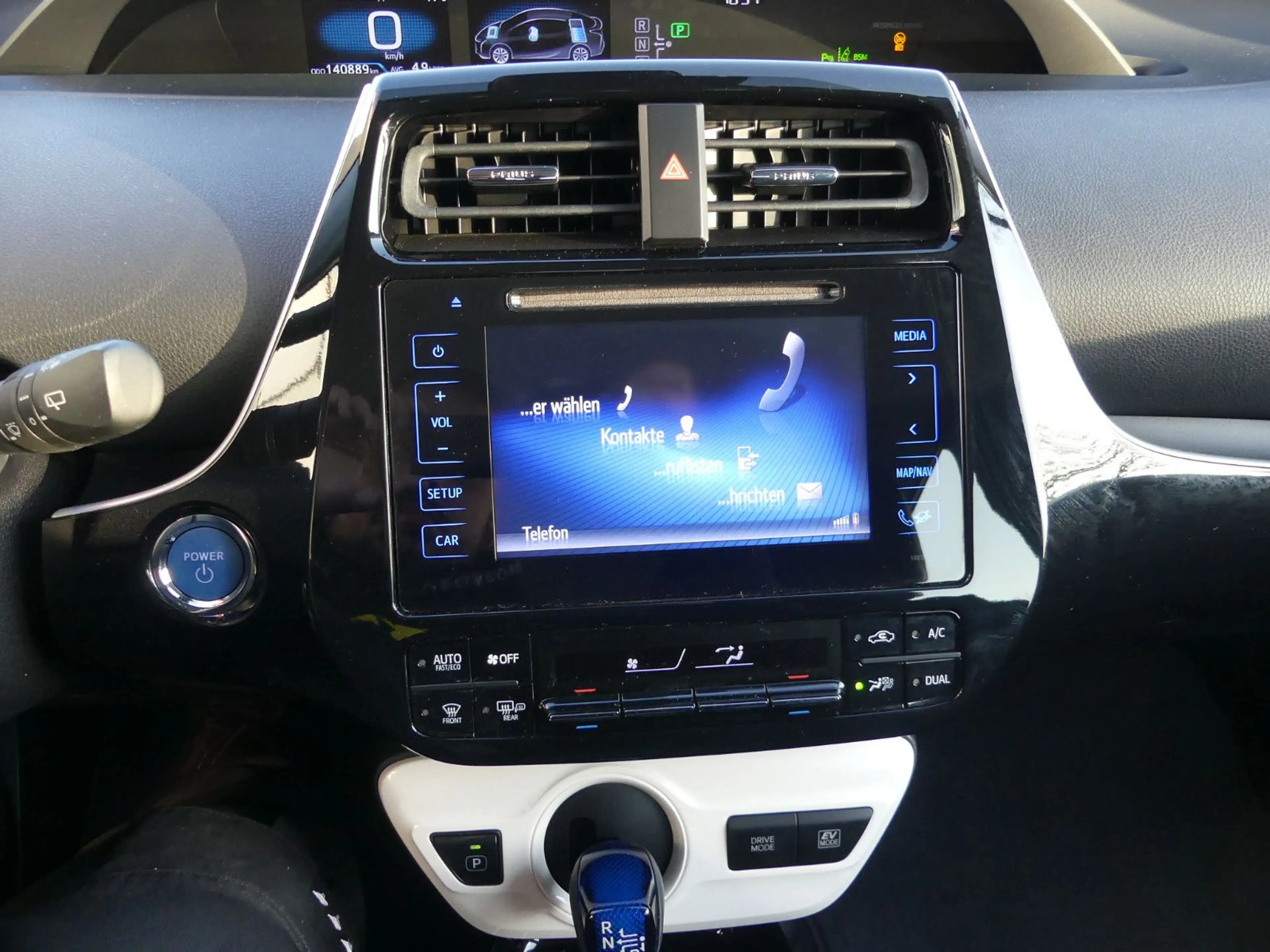 Toyota Prius /LED/HUD/SitzHeiz/KeyLess/DAB — photo 13