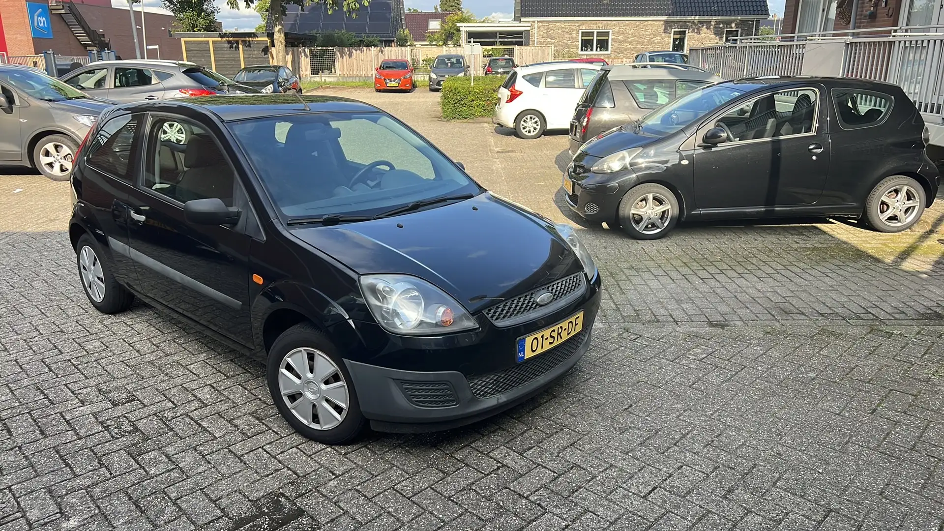 Ford Fiesta 1.3-8V Champion Zwart - 1