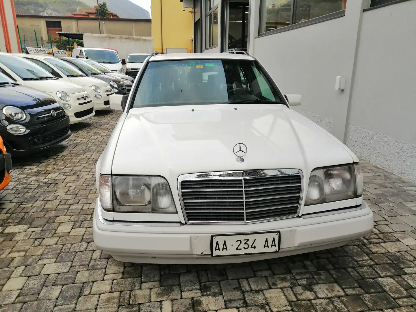 Mercedes-Benz 250 E TDiesel Station Wagon Elegance DA AMATORE ASI Beyaz - 2