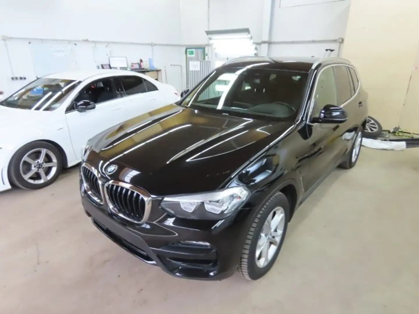 BMW X3 xDrive30e Negro - 2