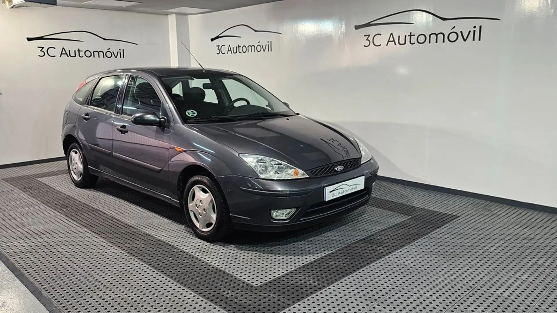 Ford Focus 1.6 Ambiente Grau - 1