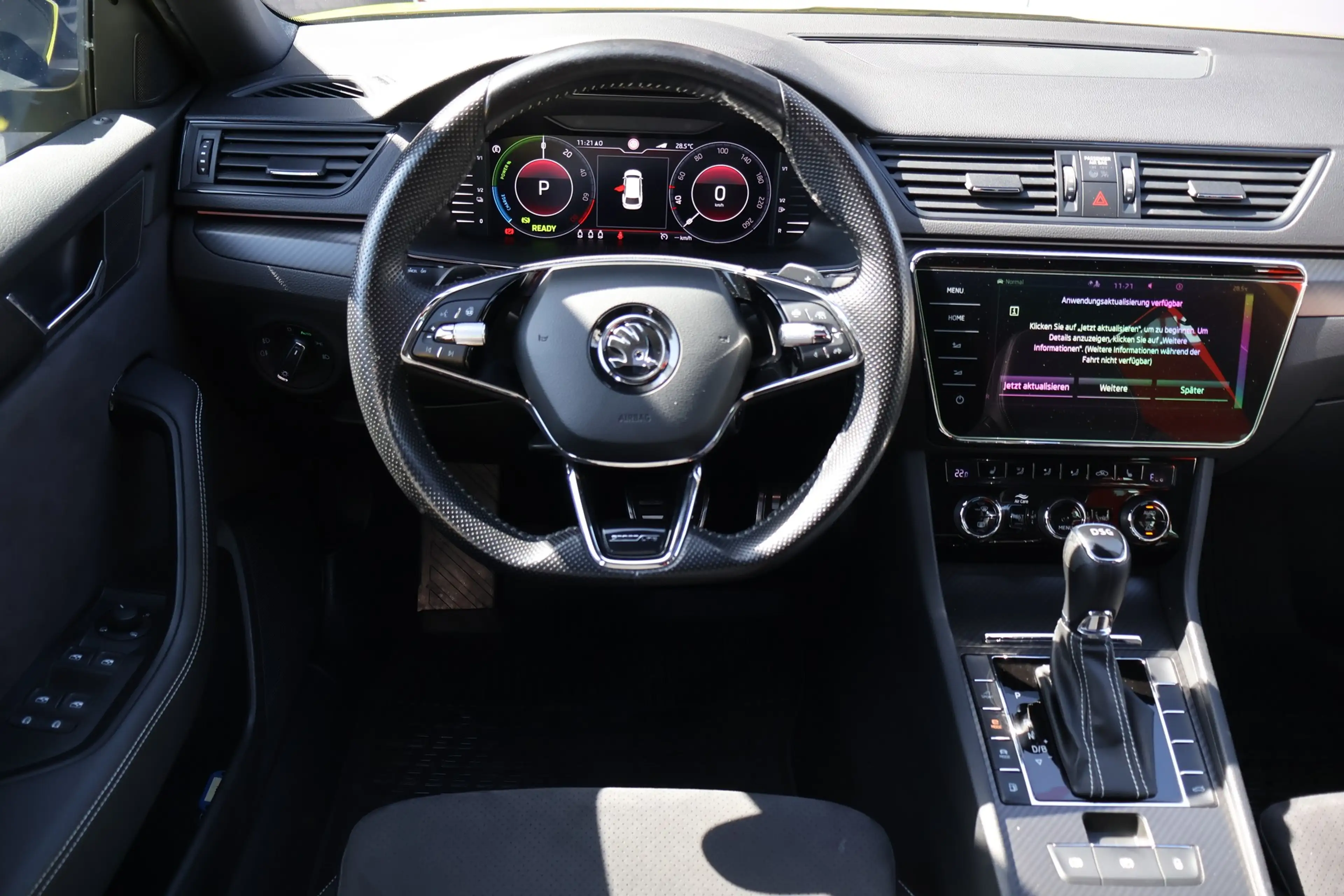 Skoda Superb Combi Sportline iV Navi Tempomat Keyless — photo 12