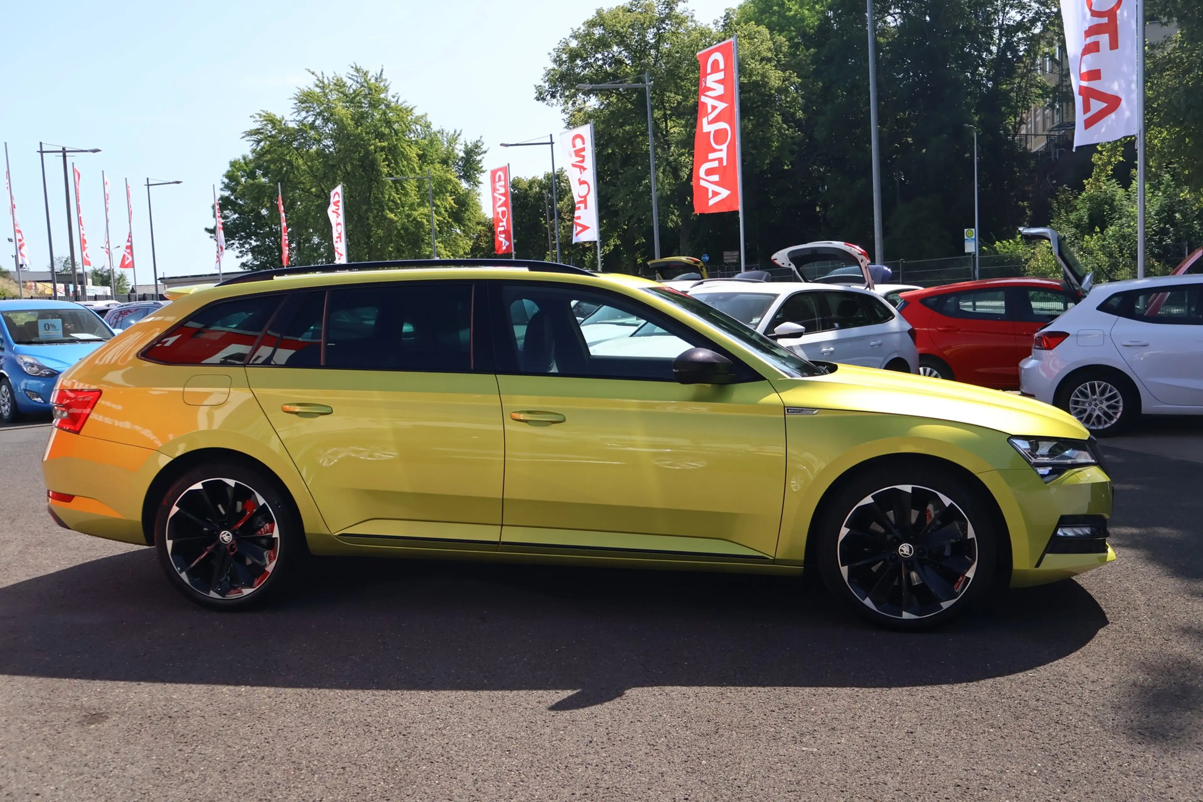 Skoda Superb Combi Sportline iV Navi Tempomat Keyless — photo 7