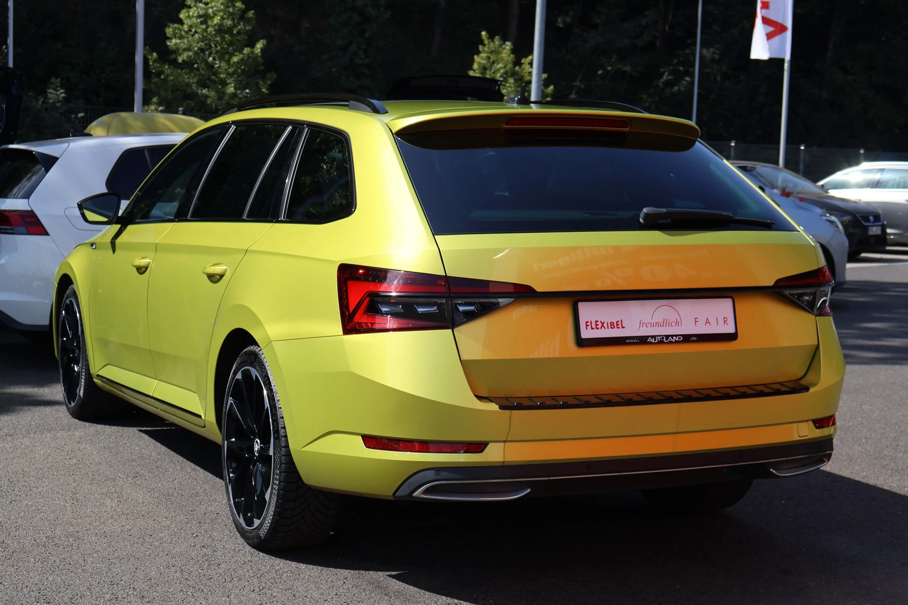 Skoda Superb Combi Sportline iV Navi Tempomat Keyless — photo 4