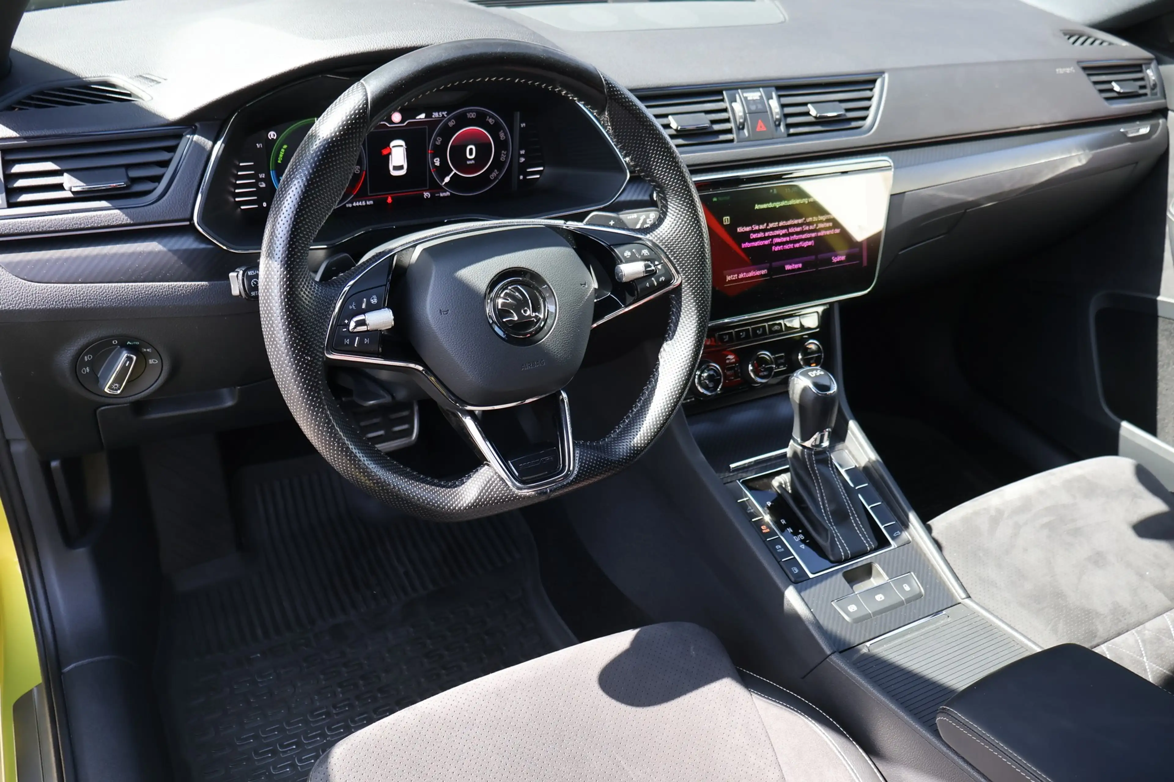 Skoda Superb Combi Sportline iV Navi Tempomat Keyless — photo 10