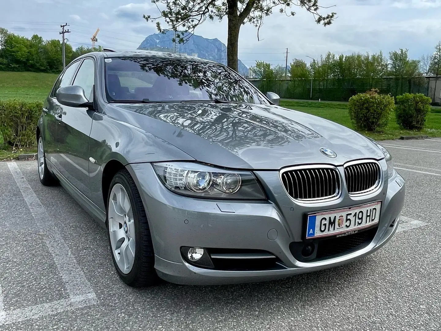 BMW 335 335i xDrive Aut. LCI N54 Schwarz - 2