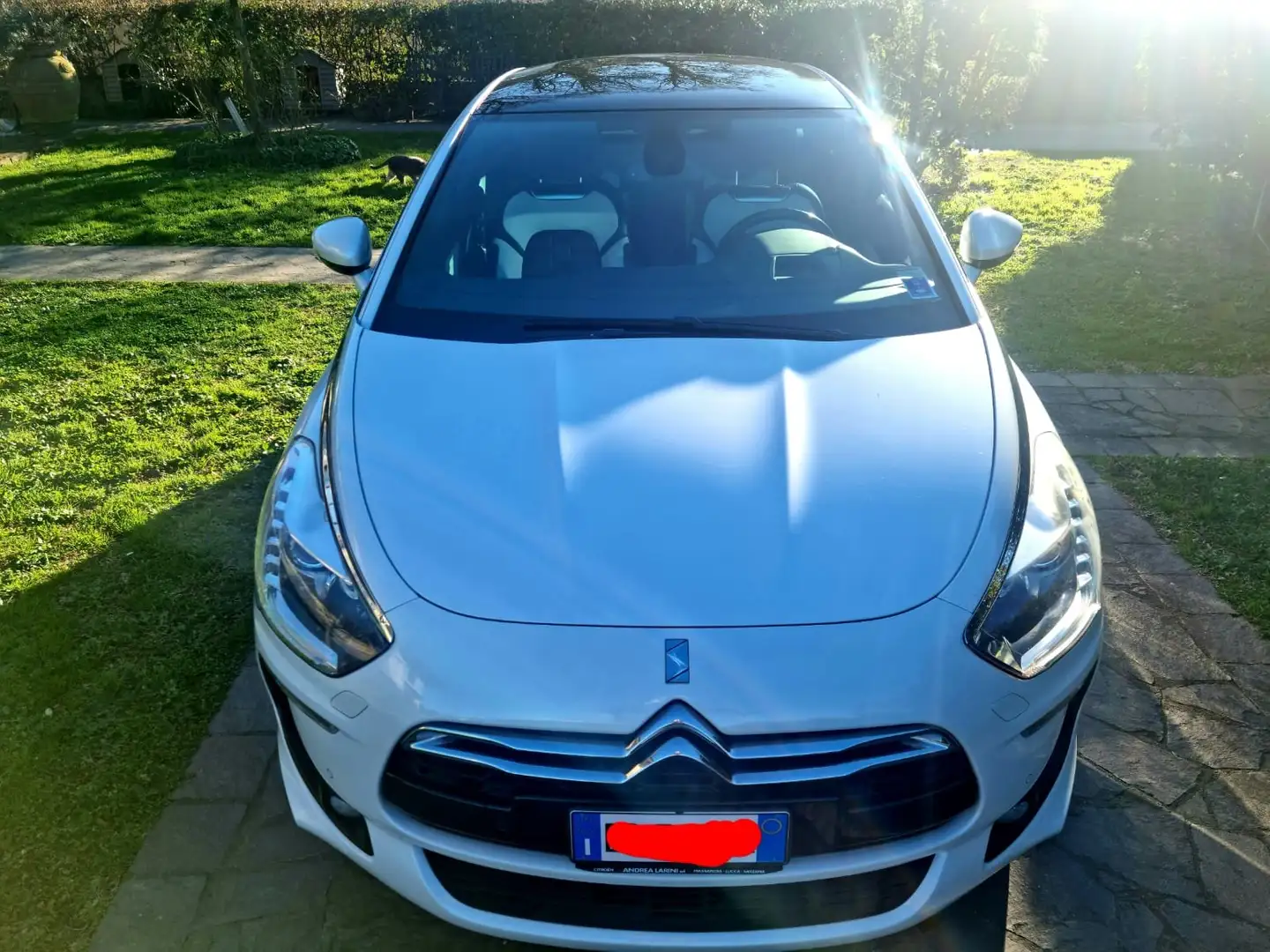 Citroen DS5 DS5 2.0 hdi (airdream) hybrid4 Sport Chic cmp6 Bílá - 1