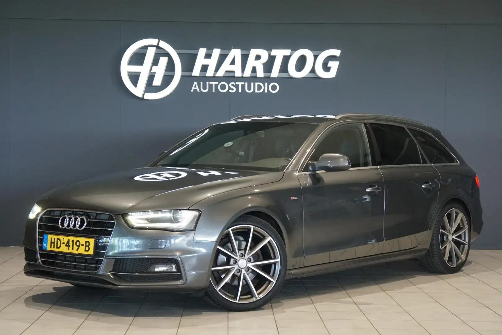 Audi A4 Avant 1.8 TFSI S Edition + AUT. Gris - 1