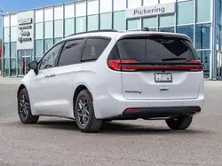 Chrysler Pacifica 2027