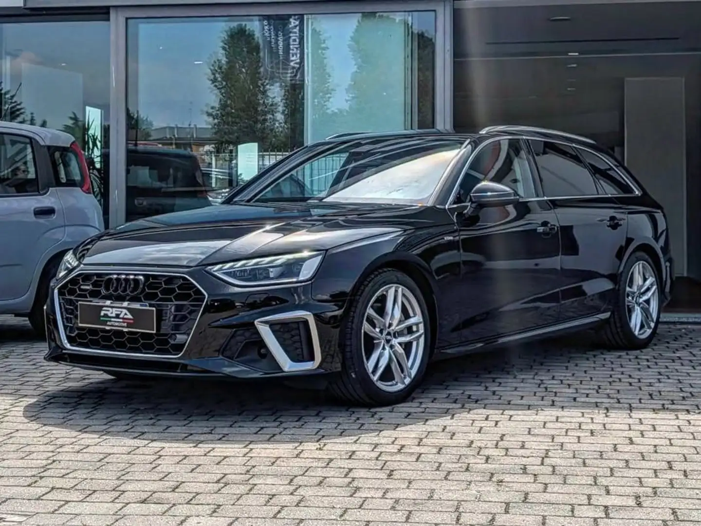 Audi A4 Avant 40 2.0 tdi S Line quattro 190cv s-tronic - 1