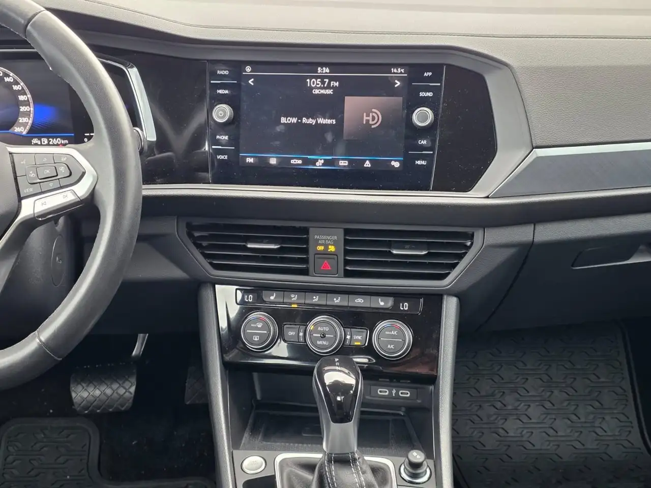 Volkswagen Jetta снимка Volkswagen Jetta