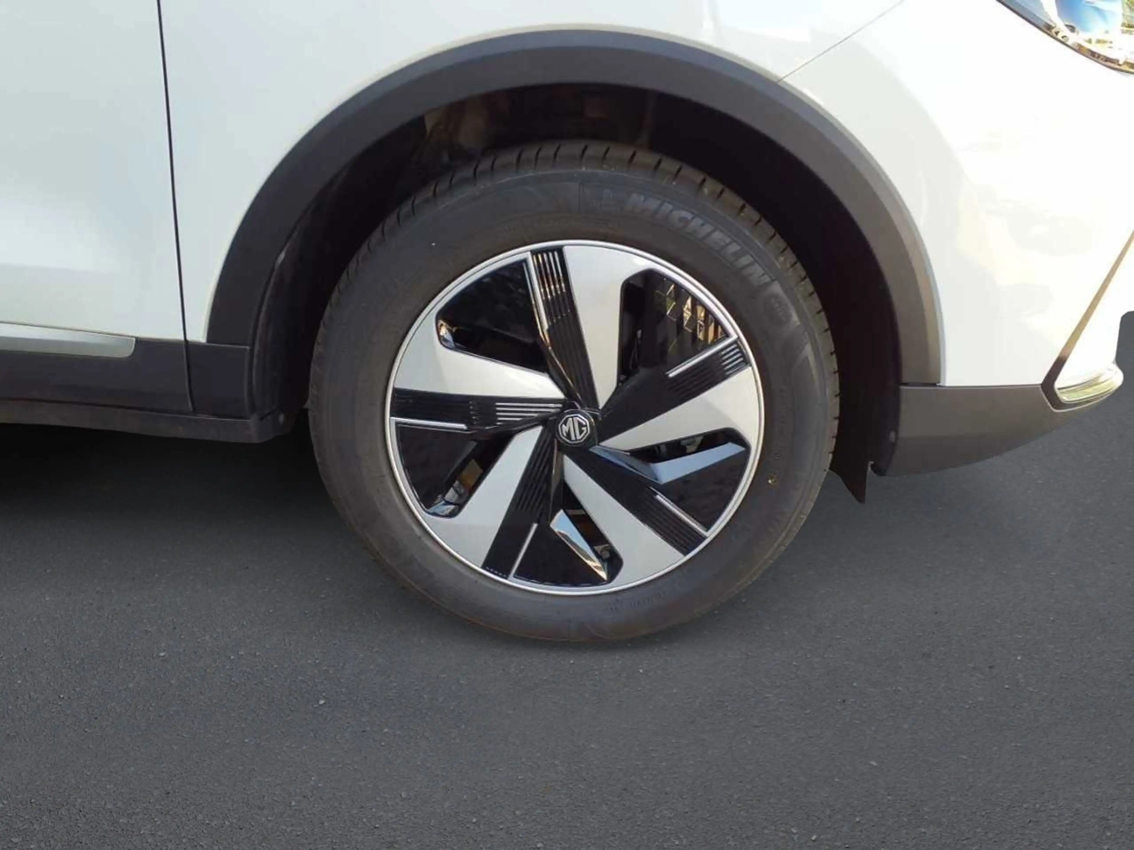 MG ZS EV Comfort NAVI LED SHZ RFK ACC — photo 13