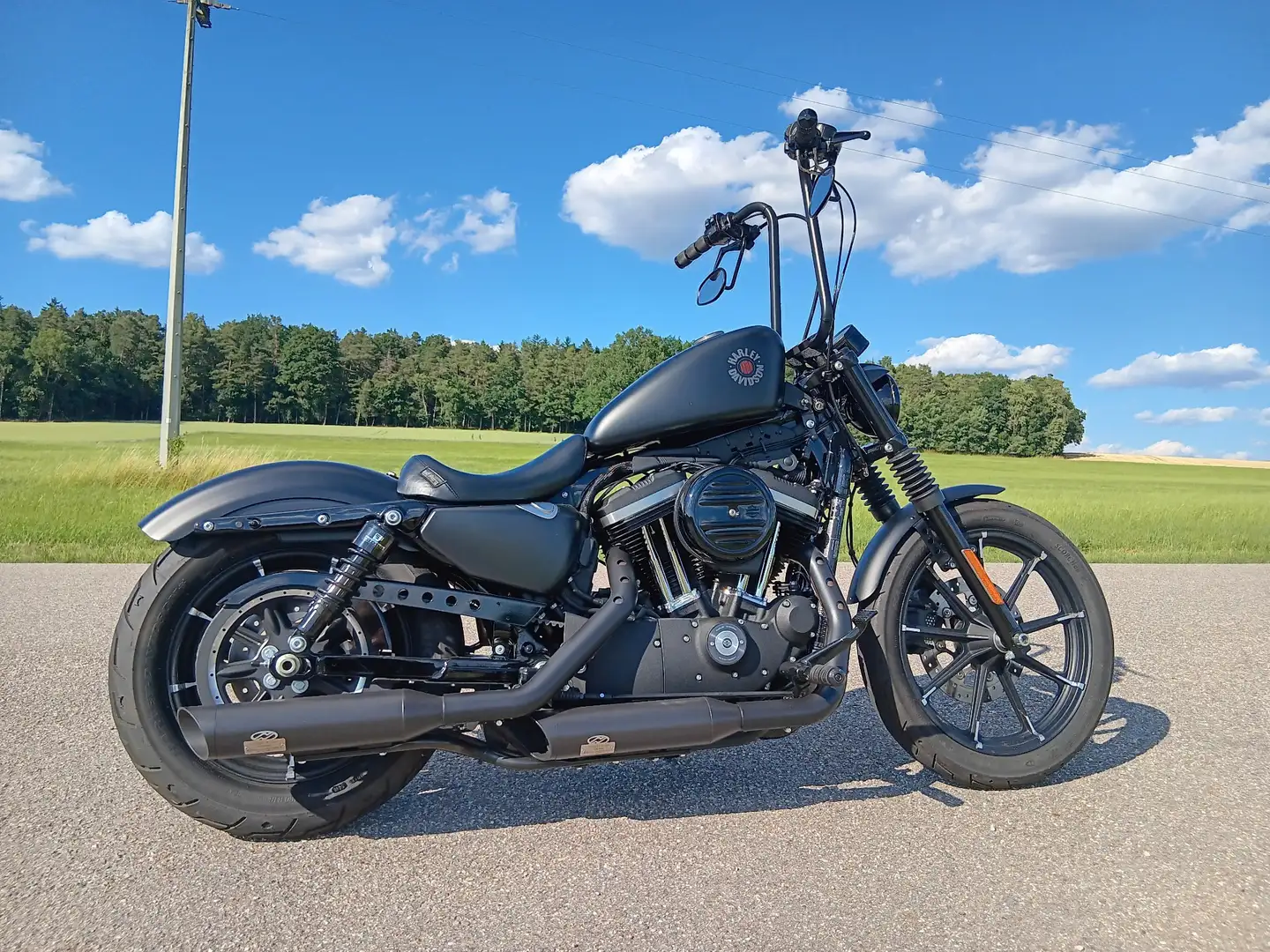 Harley-Davidson Iron 883 Noir - 2