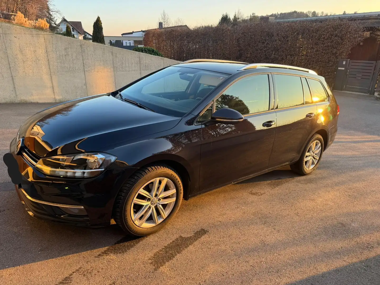 Volkswagen Golf Variant Golf Variant Comfortline 1,6 TDI DSG Comfortline Schwarz - 1