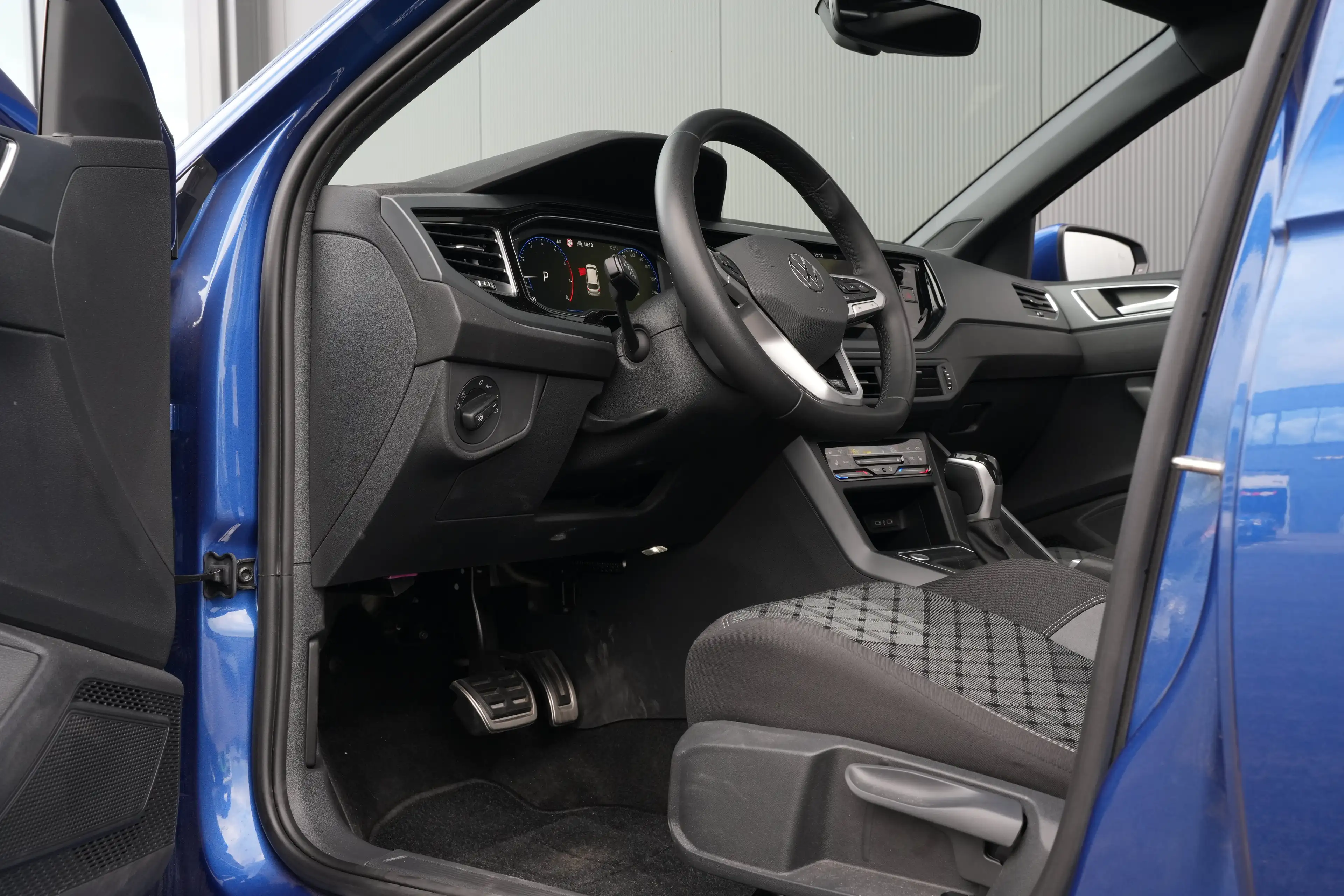 Volkswagen Polo 1.0 TSI 95pk R-Line Edition | Panoramadak | Camera — photo 14