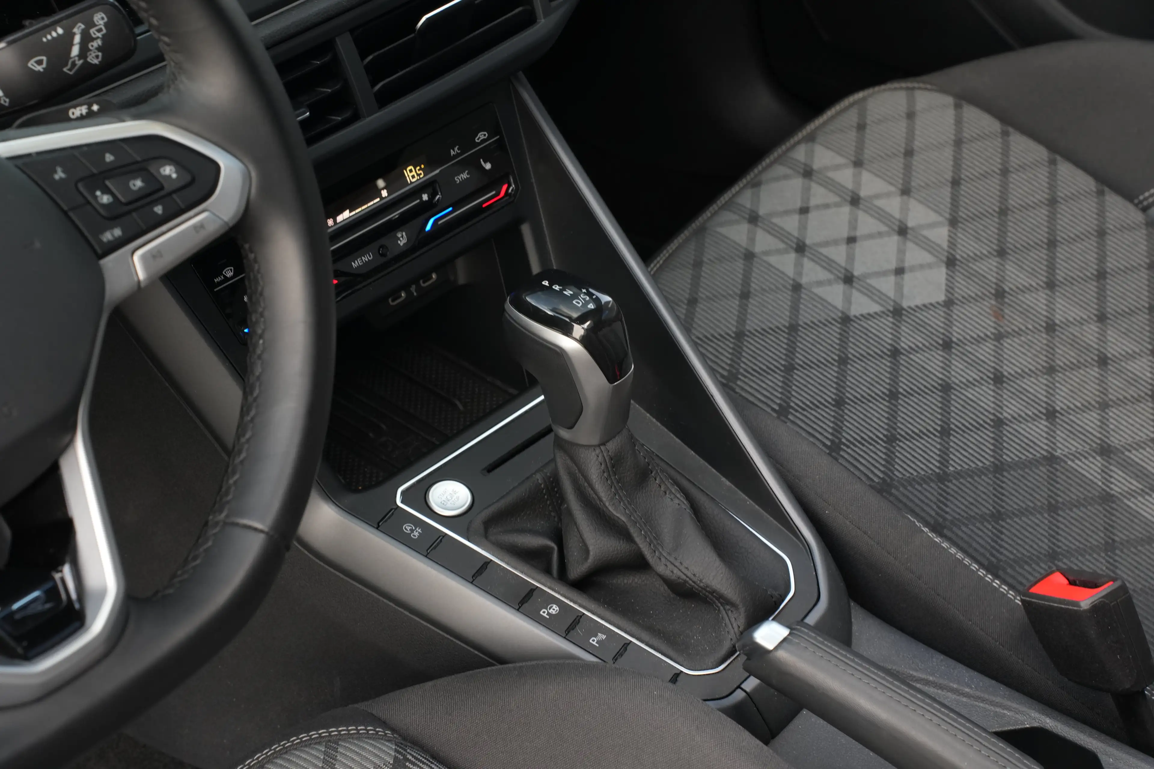 Volkswagen Polo 1.0 TSI 95pk R-Line Edition | Panoramadak | Camera — photo 8