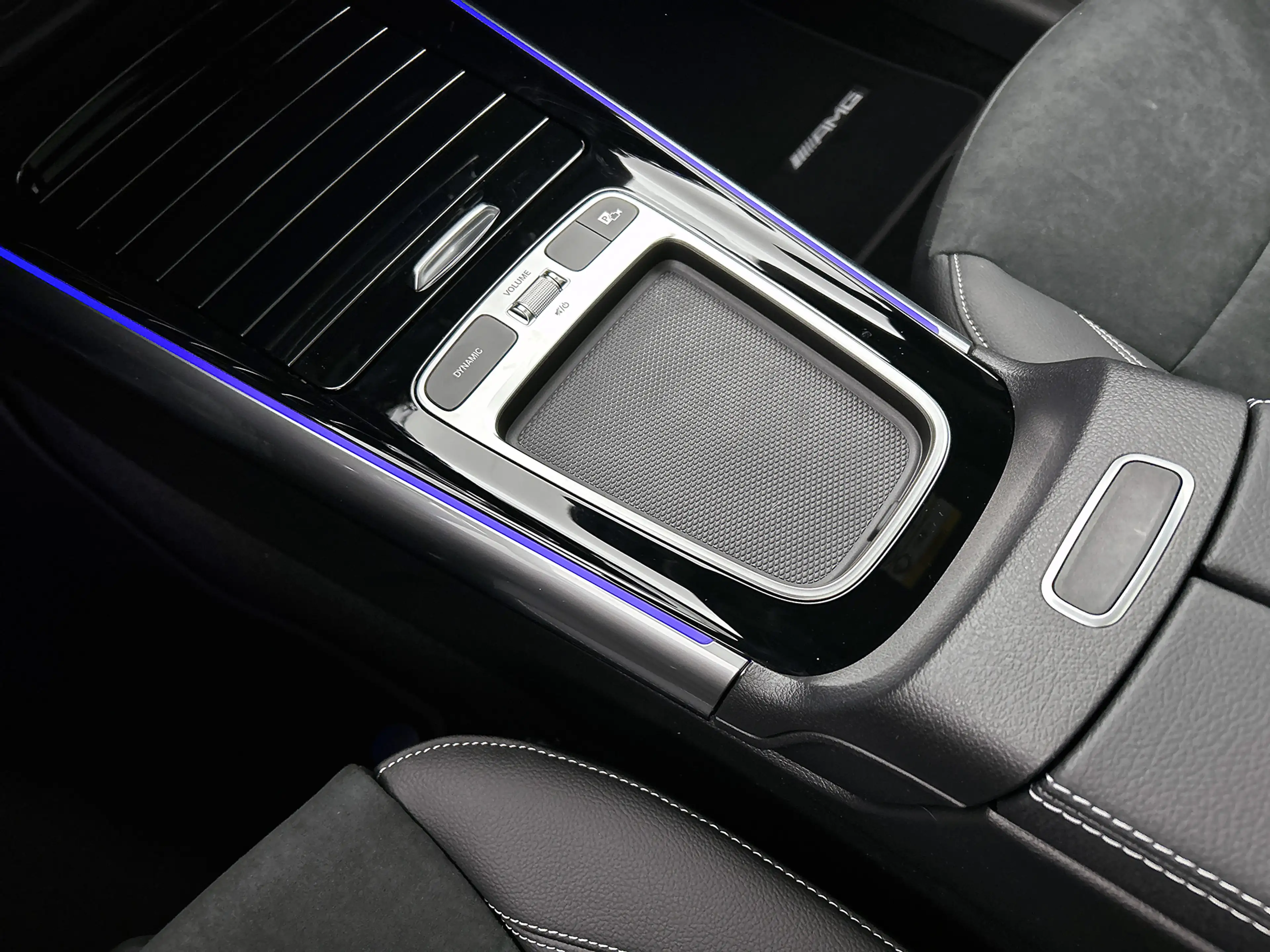 Mercedes-Benz GLA 250 e 140 Year Edition | Nightpakket | Spiegelpakket | — photo 11
