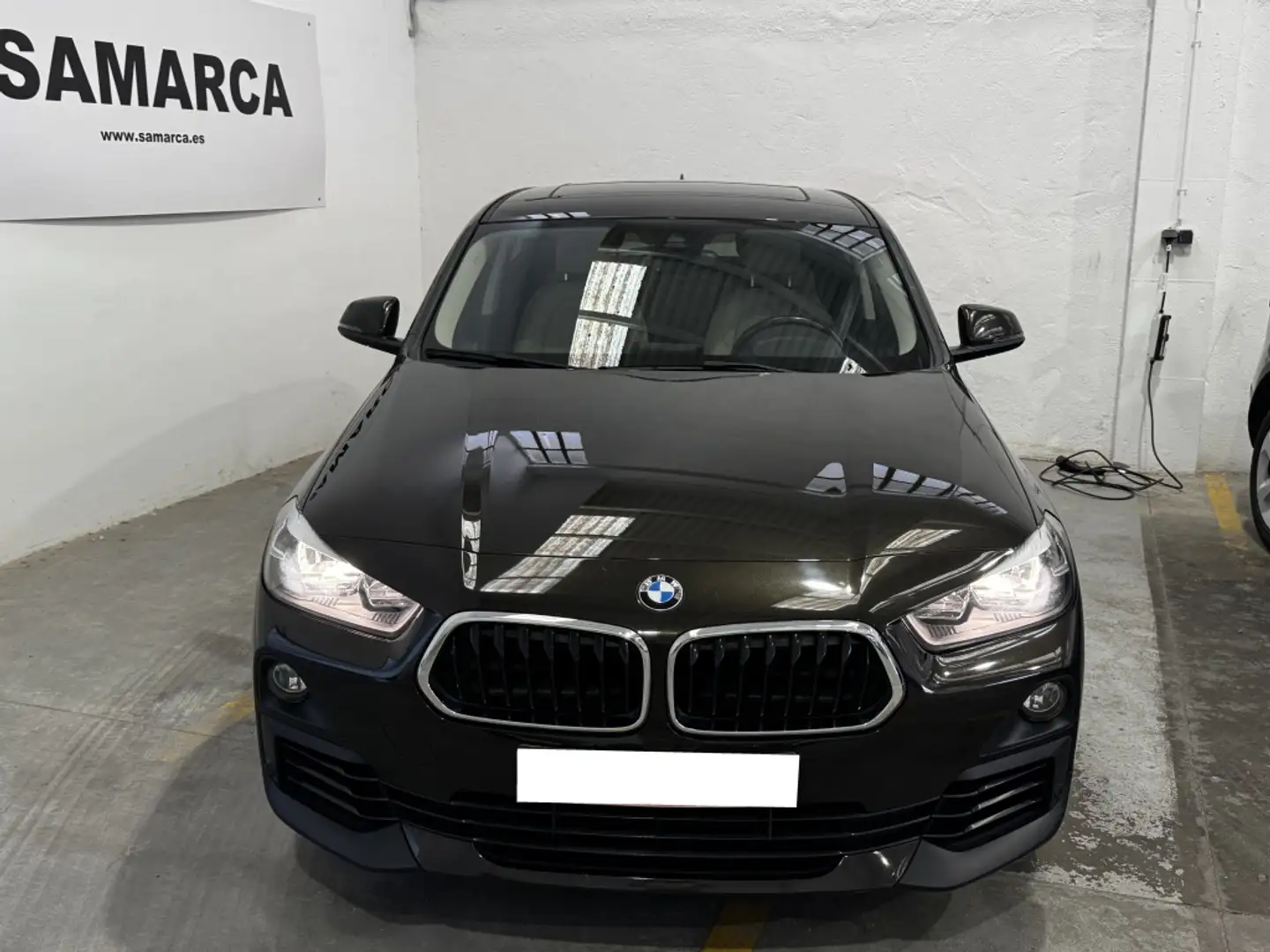 BMW X2 sDrive 20dA Gris - 2