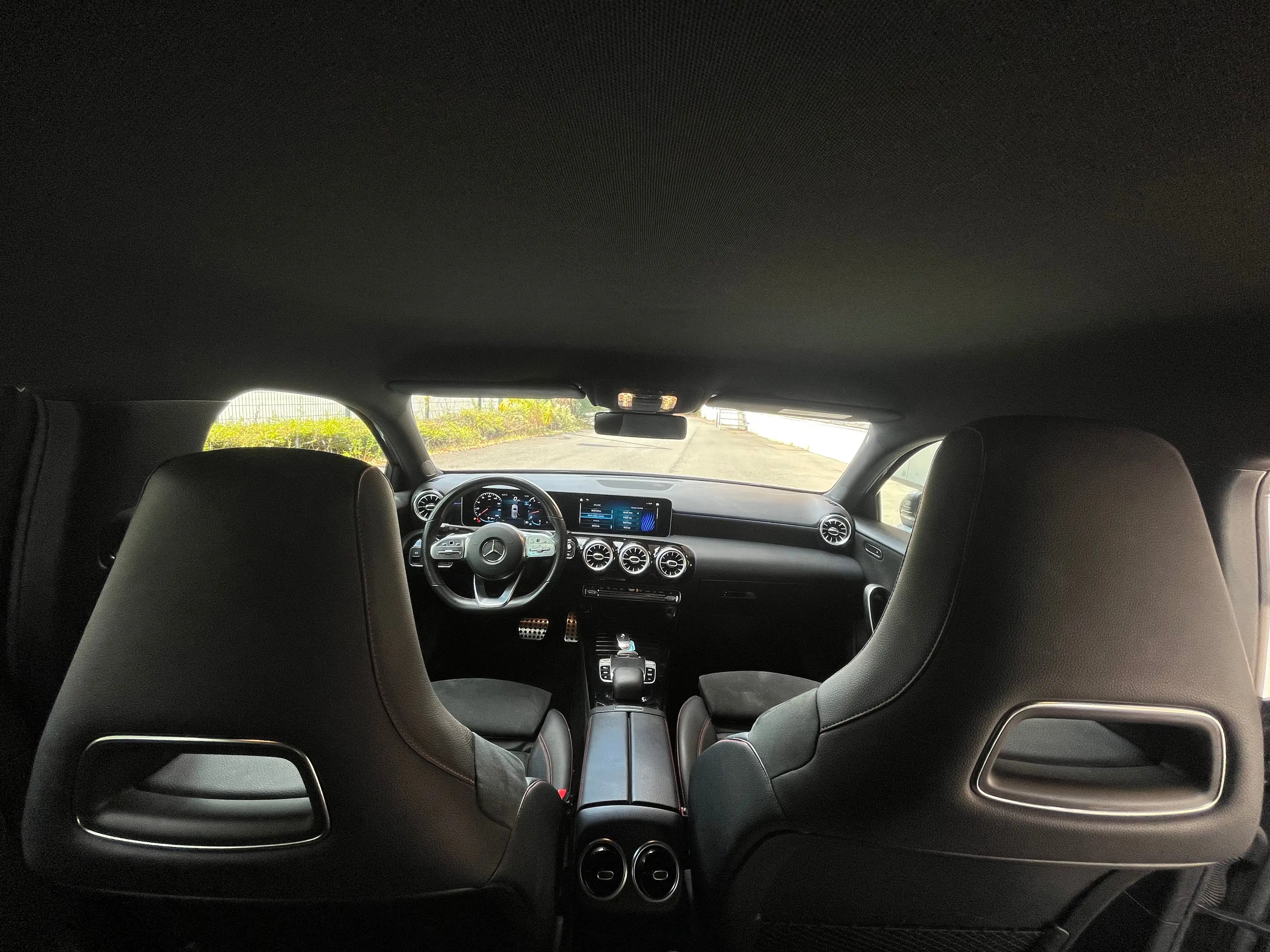 Mercedes-Benz A 220 A 220 4Matic 7G-DCT AMG Line — photo 12