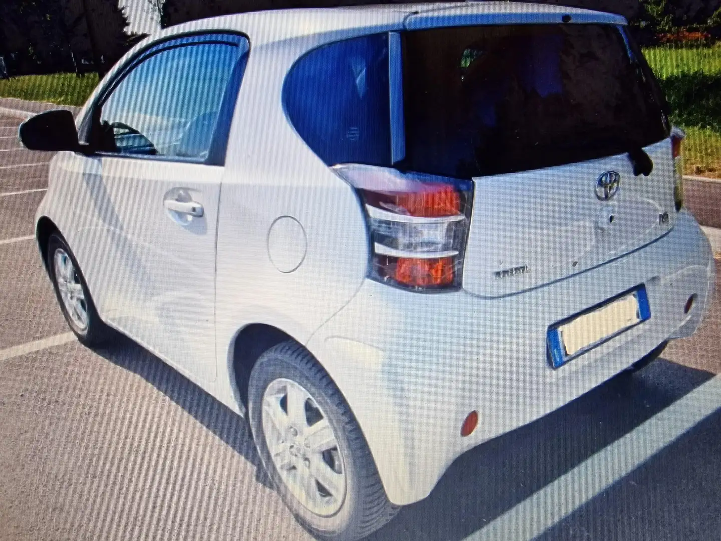 Toyota iQ IMIANTO GPL Weiß - 1