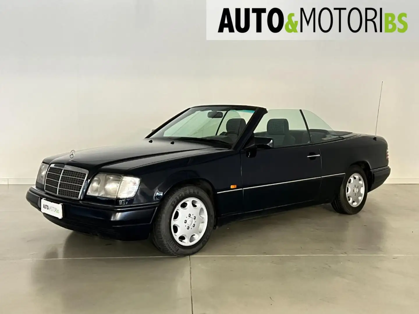 Mercedes-Benz E 200 cat Cabriolet Blu/Azzurro - 1
