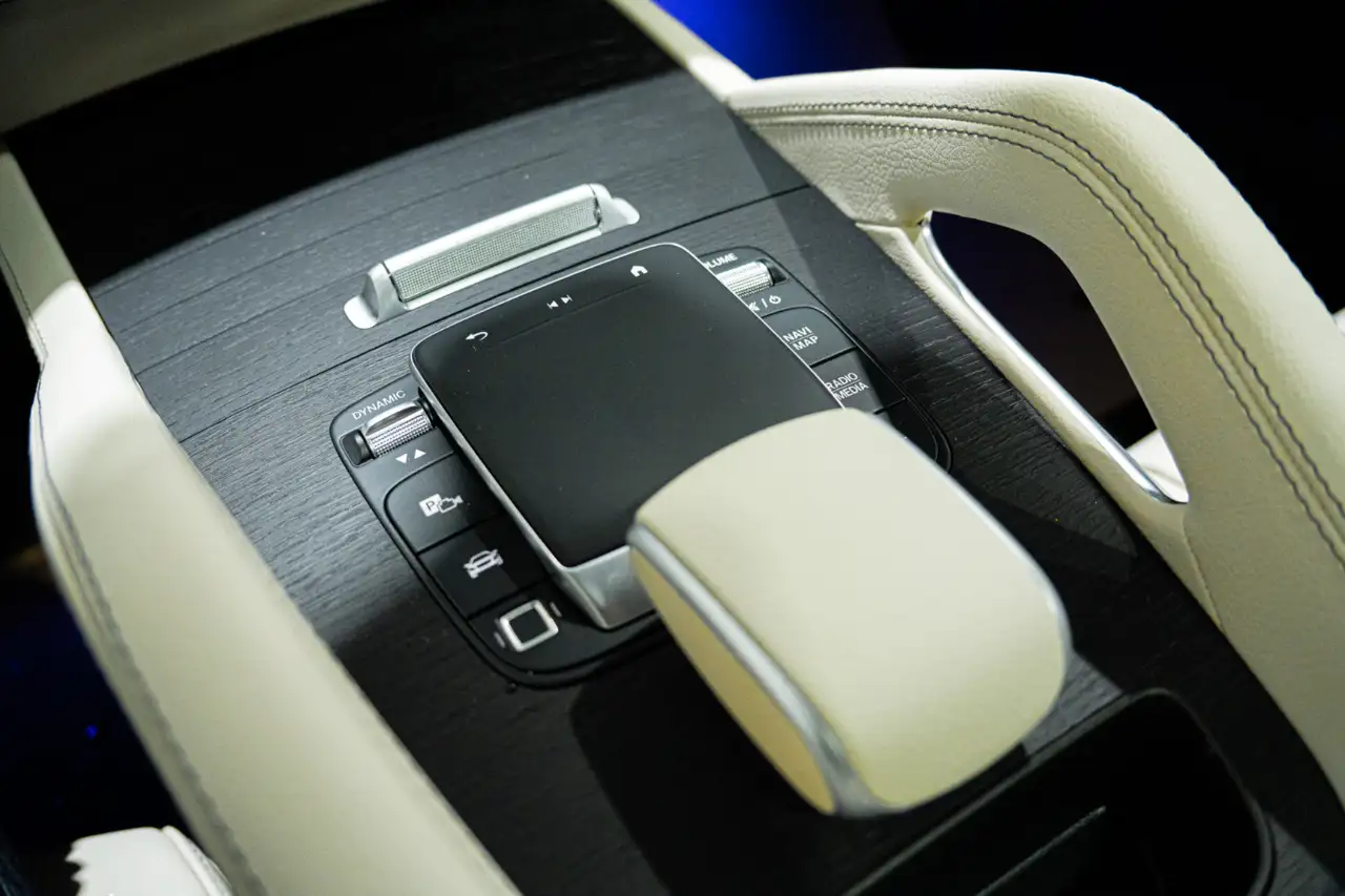 Mercedes-Benz GLE снимка Mercedes-Benz GLE