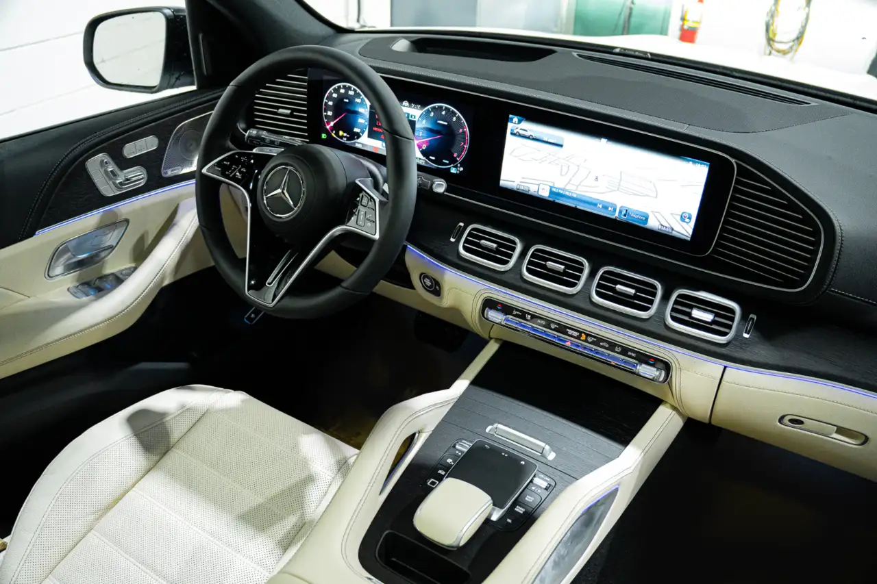 Mercedes-Benz GLE снимка Mercedes-Benz GLE