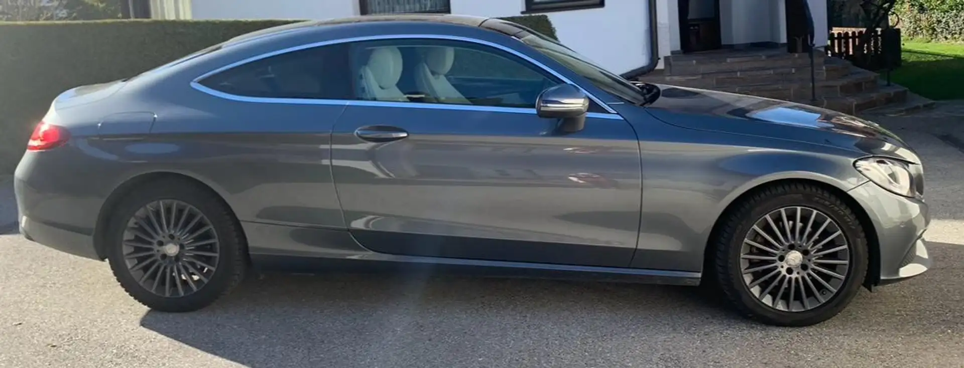Mercedes-Benz C 220 C 220 d Coupe Aut. Grau - 2