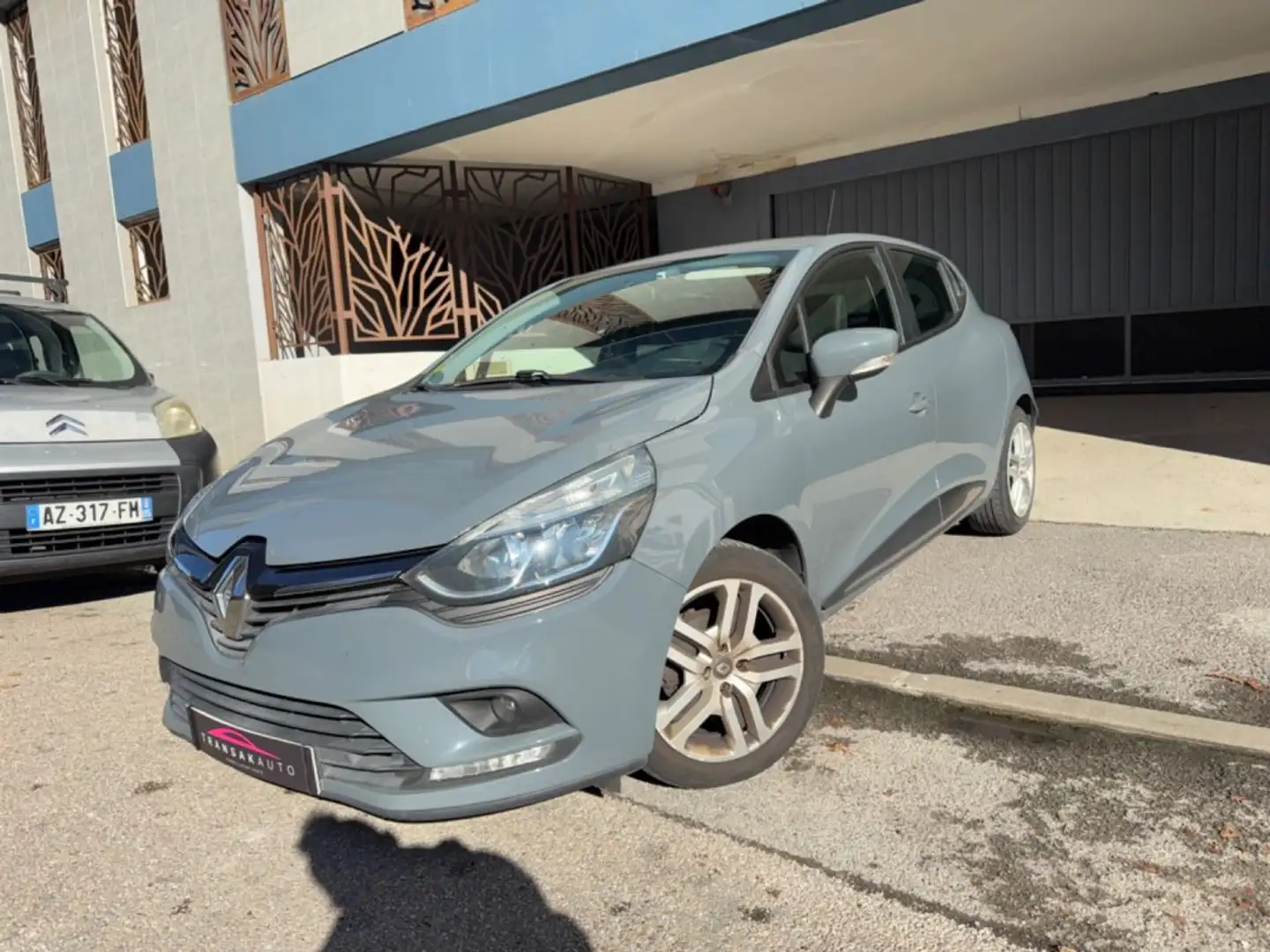 Renault Clio IV BUSINESS dCi 75 E6C Business Gris - 1