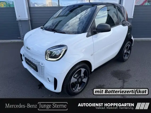 Smart ForTwo EQ Exclusive LED Panorama Kamera... Passion Pano. Dach/Klima/Sitzhzg./MF Lenkrad/BC/Tempomat/L R Sensor/eFH.