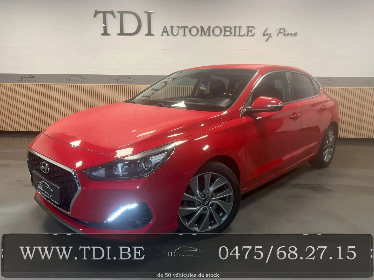 Hyundai i30 i30 Fastback 1.4 T-GDi Feel DCT*Boite Automatique* Czerwony - 1