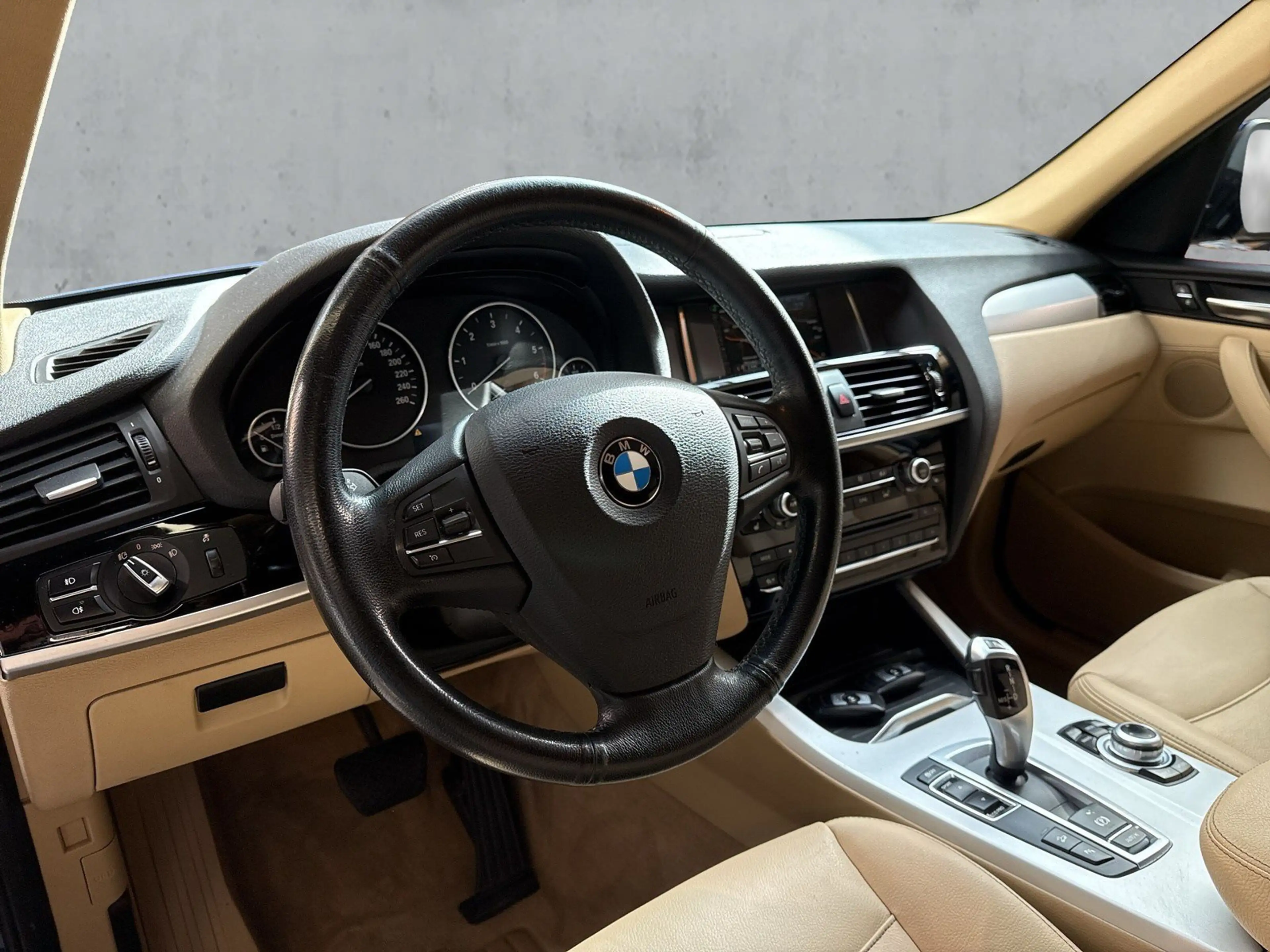 BMW X3 xDrive20d Advantage Bi-Xenon+Leder-Nevada+Navi+MFL — photo 11