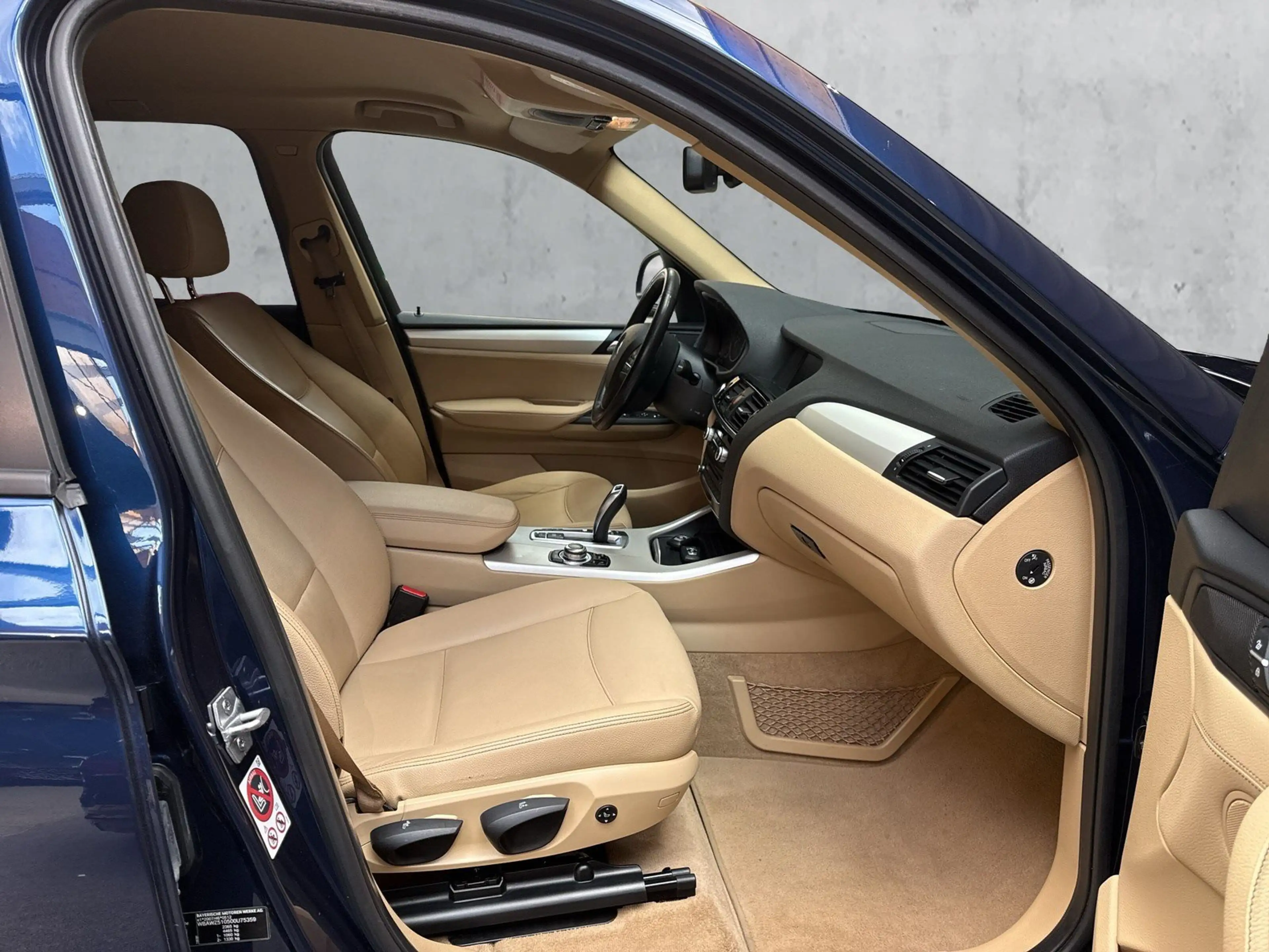 BMW X3 xDrive20d Advantage Bi-Xenon+Leder-Nevada+Navi+MFL — photo 14