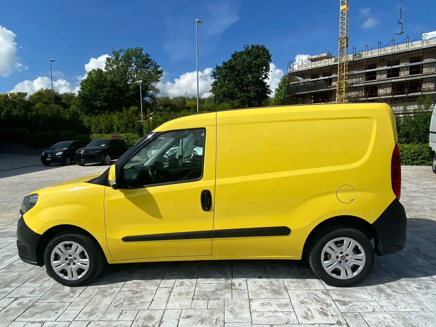 Fiat Doblo 1.3 MJT Giallo - 1