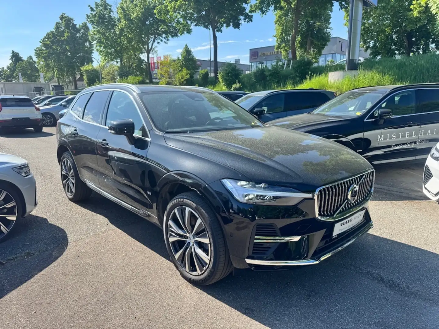 Volvo XC60 Inscription Recharge Plug-In Hybrid AWD T6 Twin En Schwarz - 2