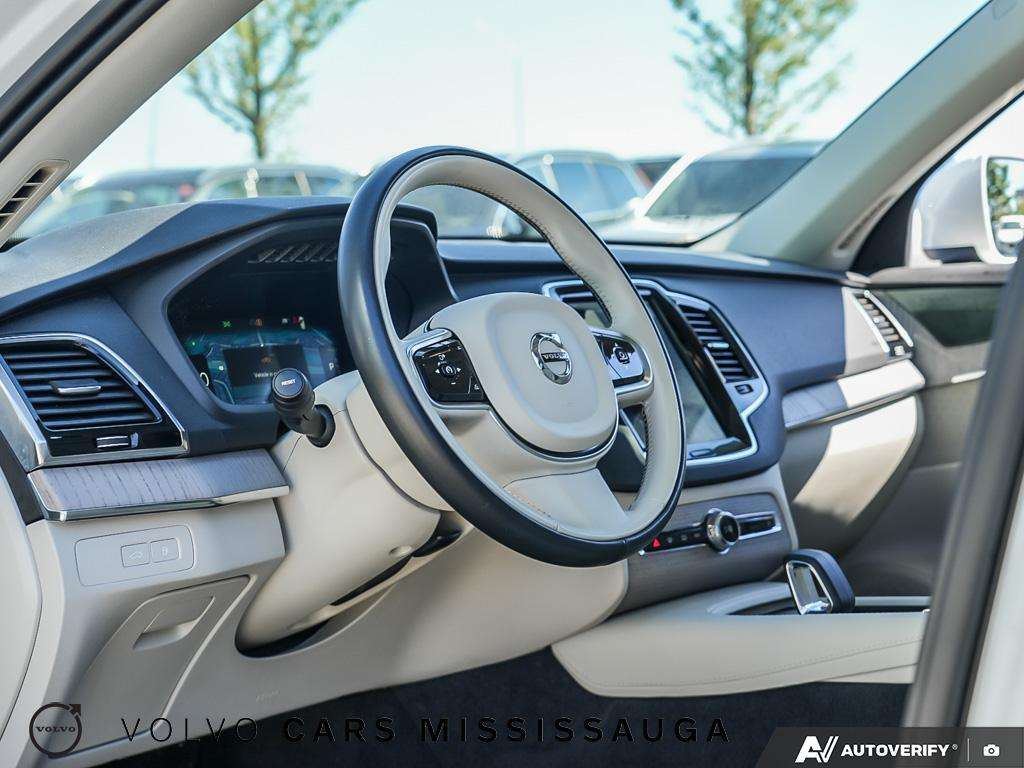 2024 Volvo XC90 Plus Bright Theme thumb 13