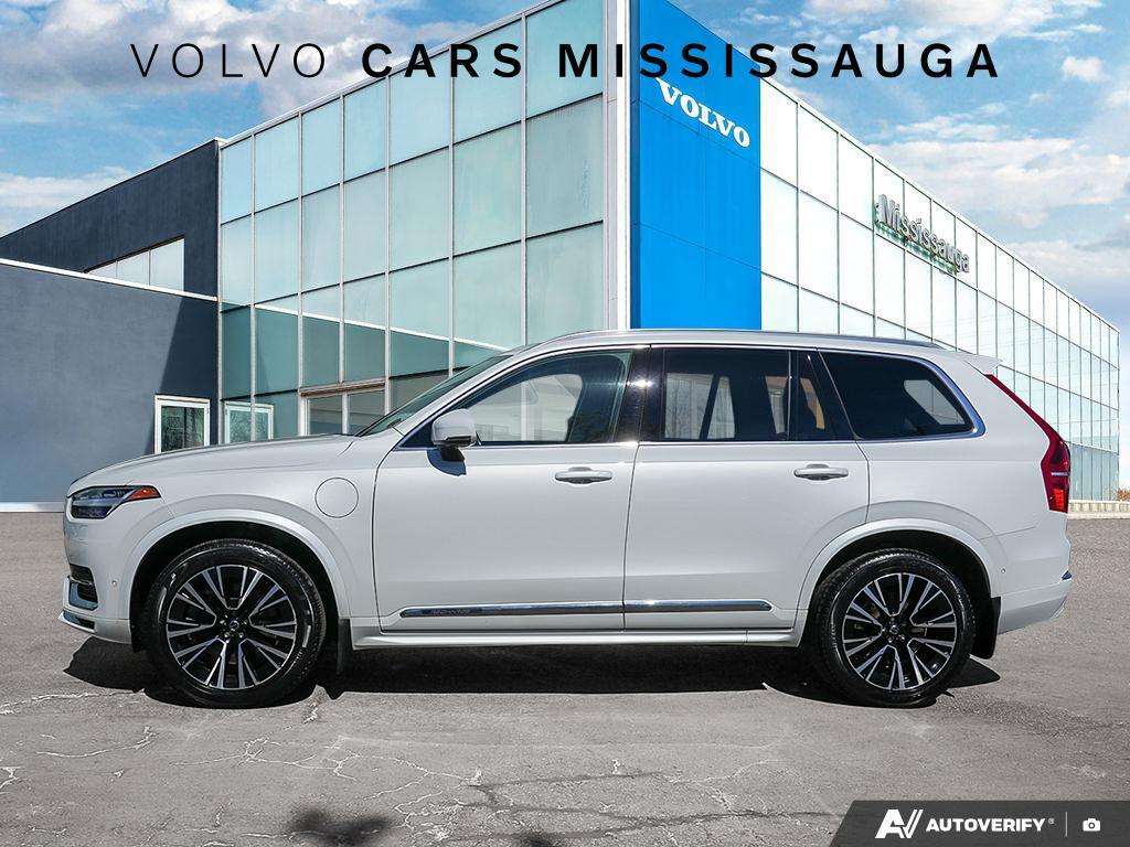 2024 Volvo XC90 Plus Bright Theme alt 3