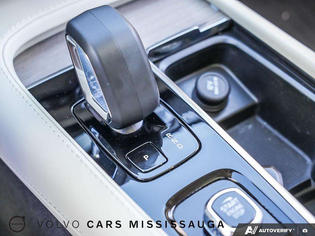 2024 Volvo XC90 Plus Bright Theme thumb 19