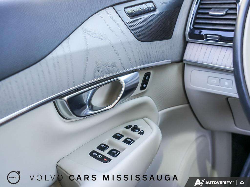 2024 Volvo XC90 Plus Bright Theme thumb 17