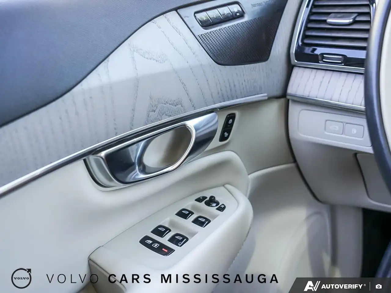 Volvo XC90 снимка Volvo XC90