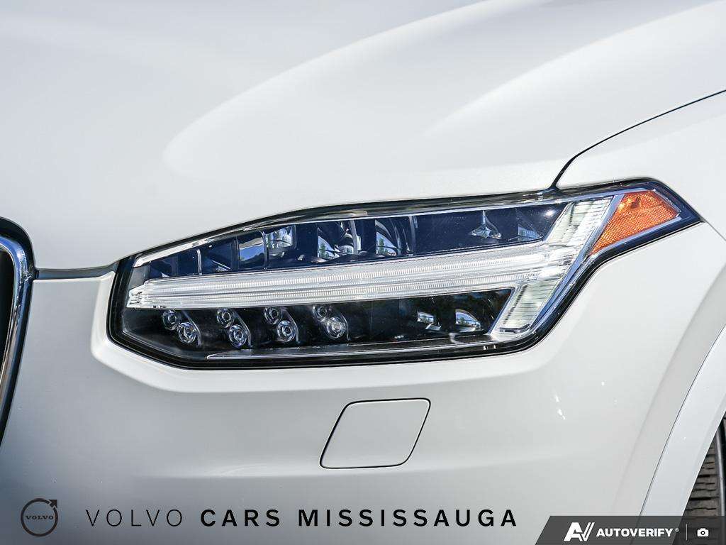2024 Volvo XC90 Plus Bright Theme thumb 10