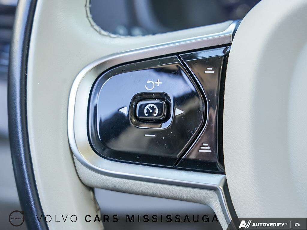 2024 Volvo XC90 Plus Bright Theme thumb 18