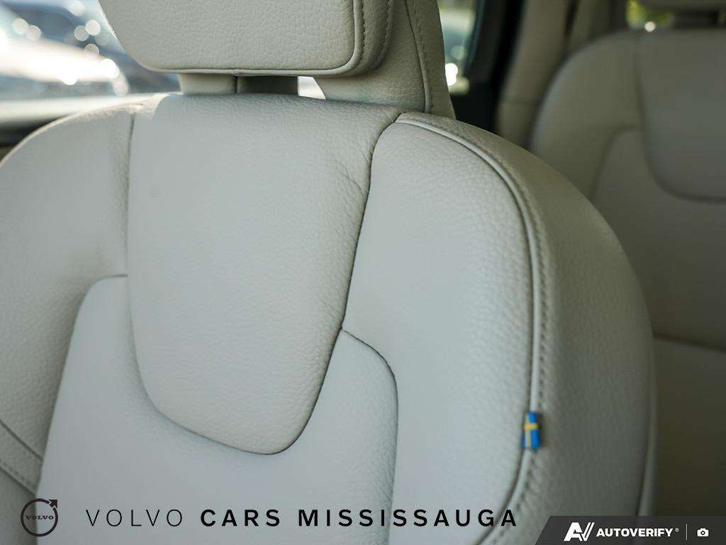 2024 Volvo XC90 Plus Bright Theme thumb 23